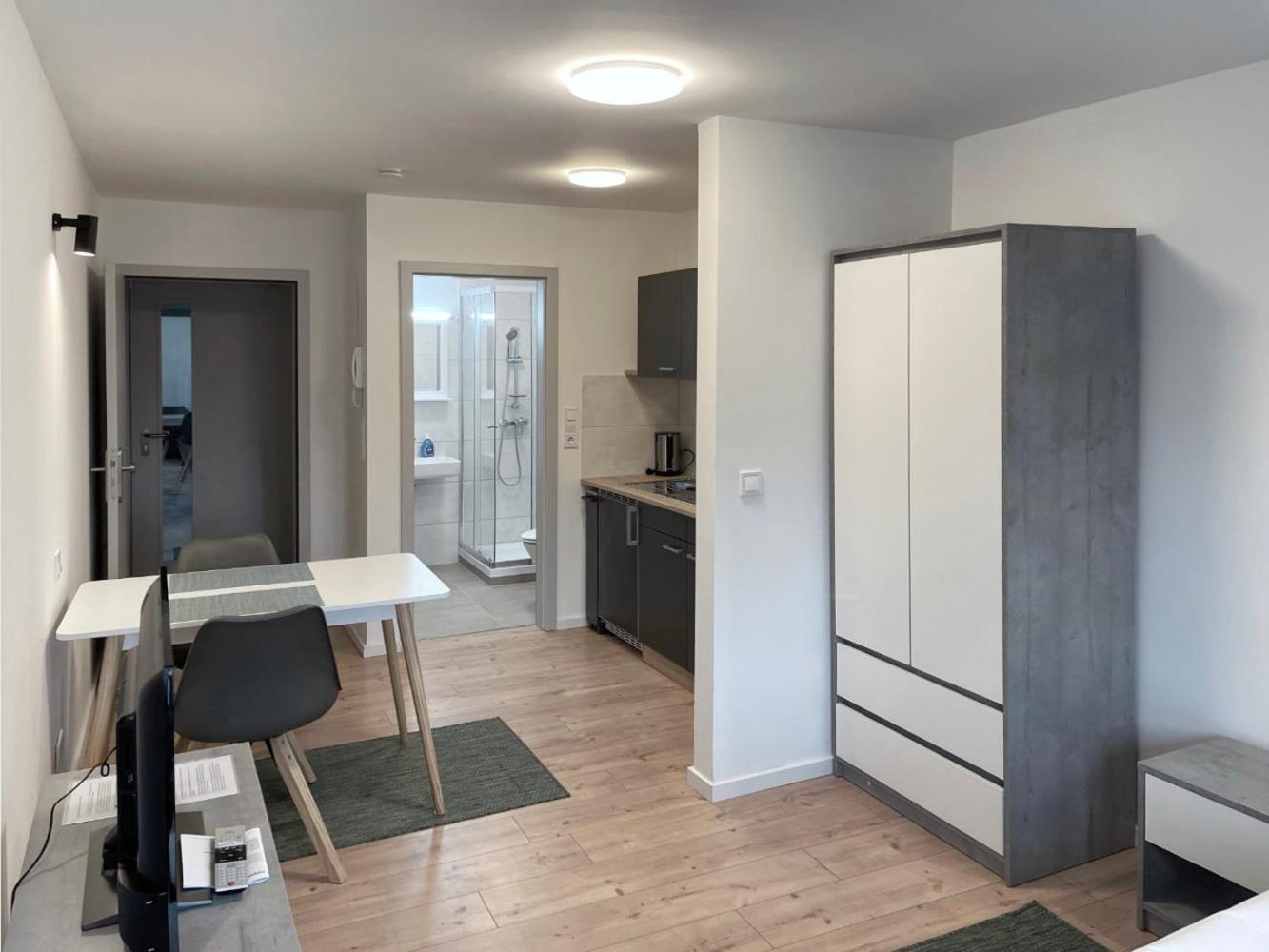Board Inn - Haus Regensburg Ngoại thất bức ảnh