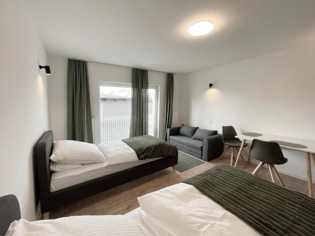 Board Inn - Haus Regensburg Ngoại thất bức ảnh