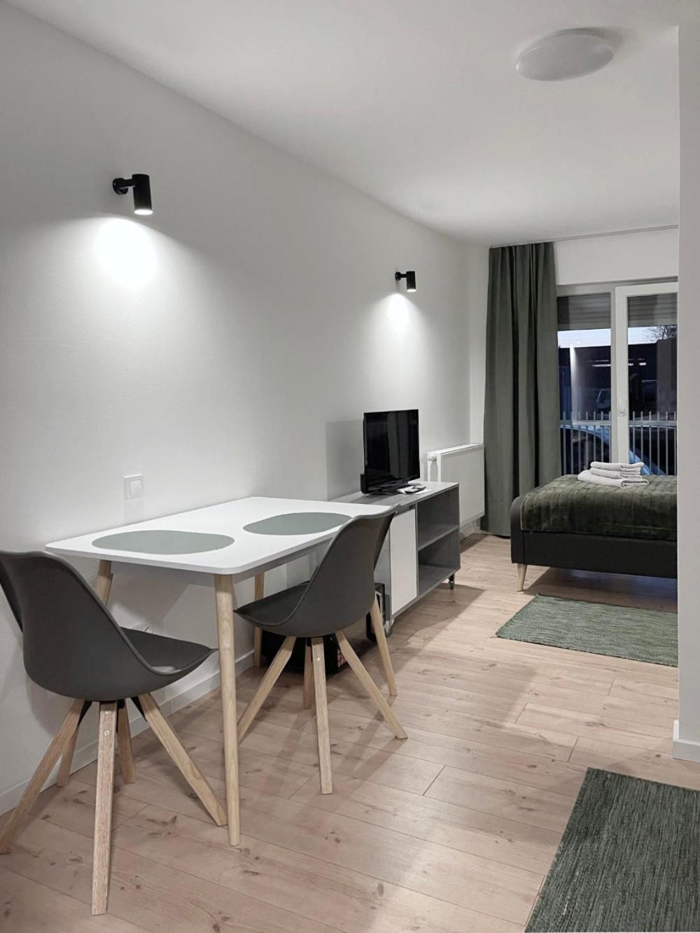 Board Inn - Haus Regensburg Ngoại thất bức ảnh
