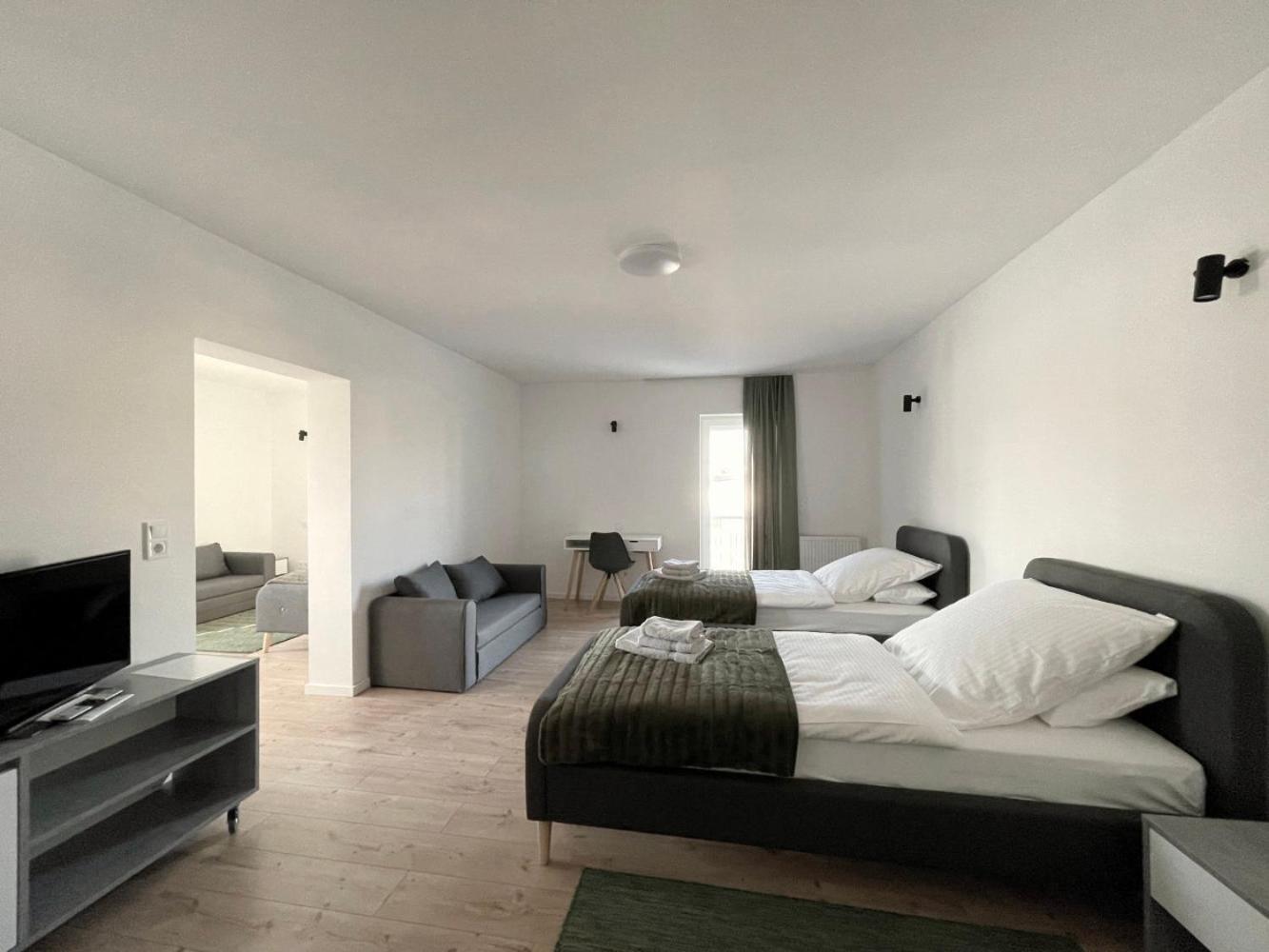 Board Inn - Haus Regensburg Ngoại thất bức ảnh