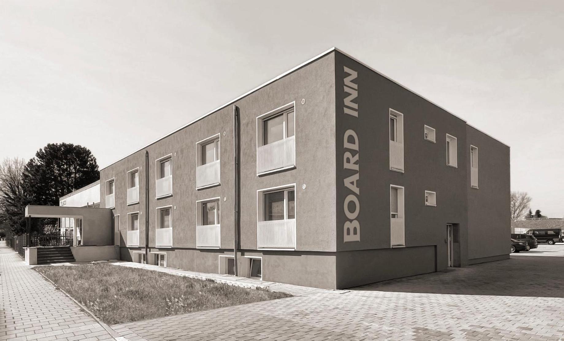 Board Inn - Haus Regensburg Ngoại thất bức ảnh